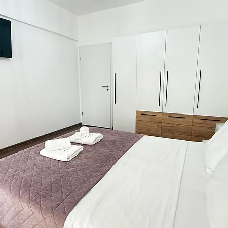 Unique Collection At Coresi Mall *