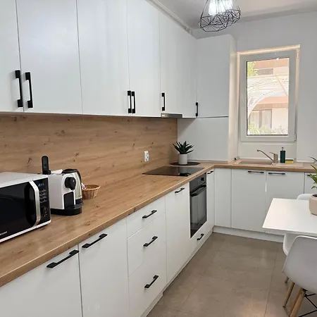 Unique Collection At Coresi Mall Lägenhet