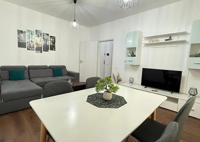 Unique Collection At Coresi Mall Lägenhet *