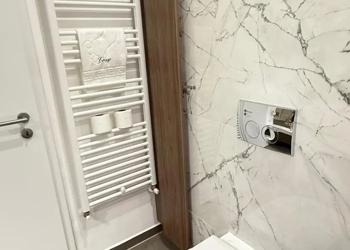 Unique Collection At Coresi Mall