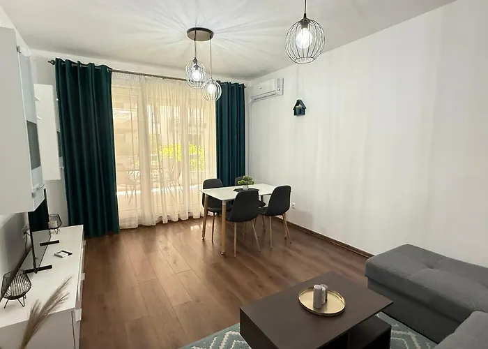 Unique Collection At Coresi Mall Apartment