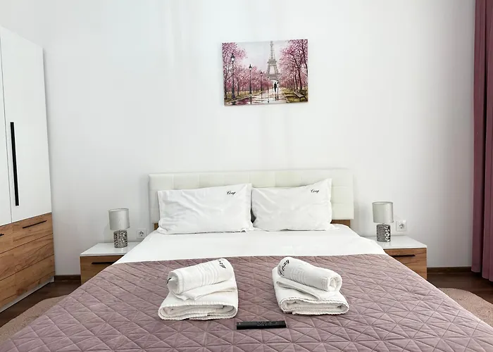 Unique Collection At Coresi Mall Lägenhet