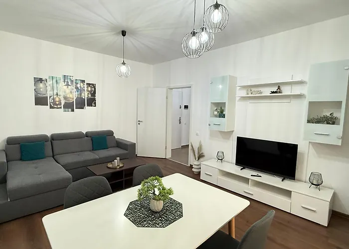 Unique Collection At Coresi Mall Apartment