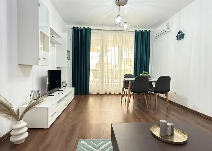 Apartment Unique Collection At Coresi Mall *