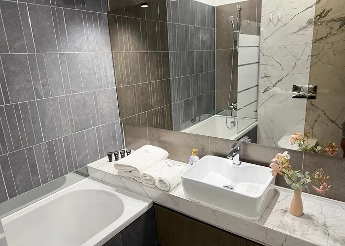 Unique Collection At Coresi Mall Lägenhet *